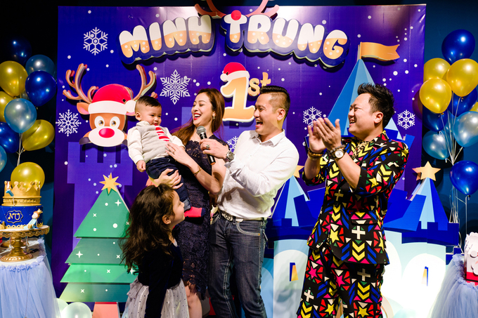 Vợ chồng Jennifer Phạm mừng sinh nhật con trai út